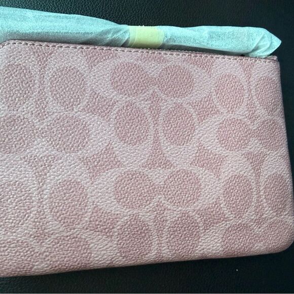 Coach CORNER ZIP WRISTLET IN SIGNATURE CANVAS Dusty Pink - Picture 2 of 3